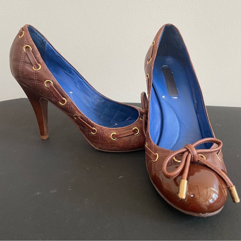 BCBGMaxAzaria Nanni Quilted Pumps in Luggage